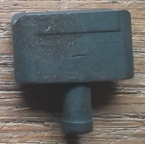 GPMG top cover retaining plunger