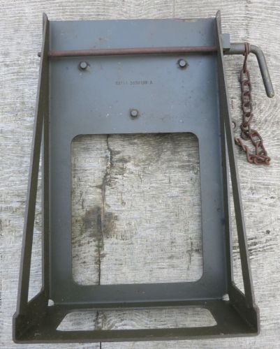 Mk 64 ammo can support mount 